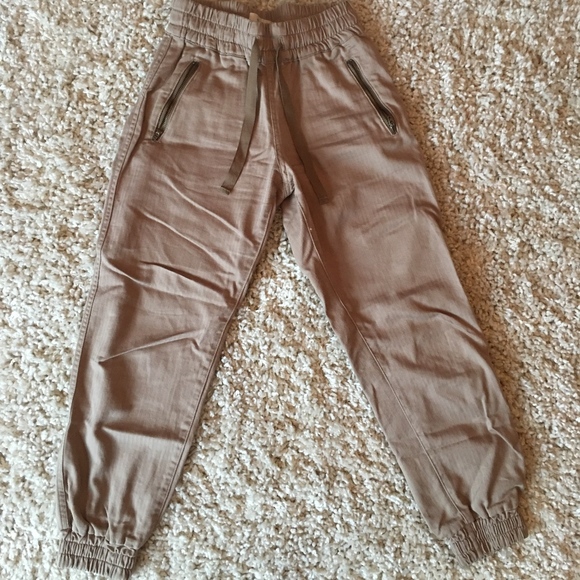 Aritzia-TNA pants - Picture 1 of 1